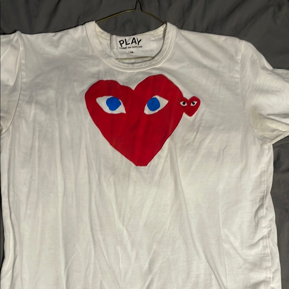 Comme Des Garcons White Tee size Medium